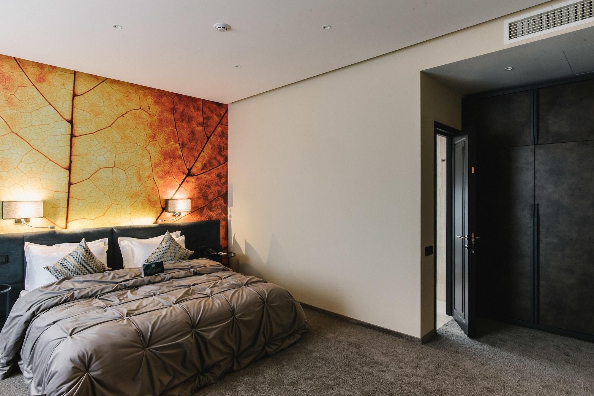 Noble Boutique Hotel Lutsʼk Eksteriør billede