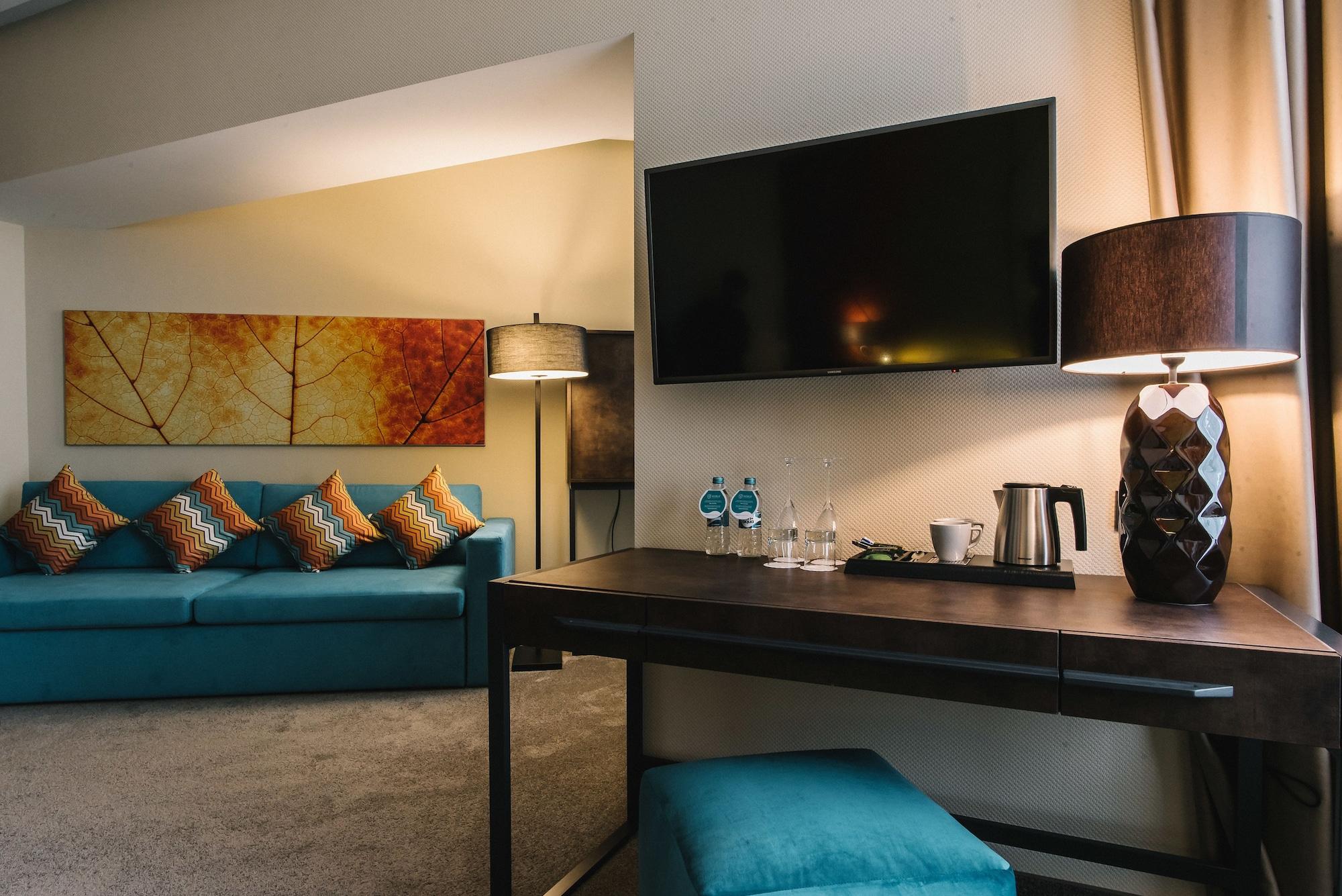 Noble Boutique Hotel Lutsʼk Eksteriør billede