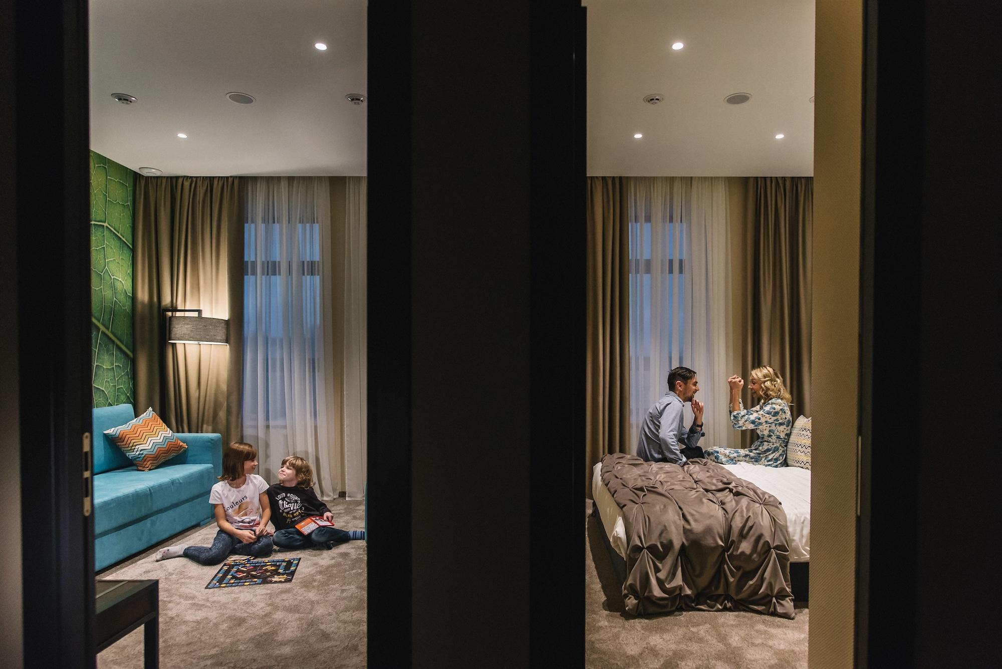 Noble Boutique Hotel Lutsʼk Eksteriør billede