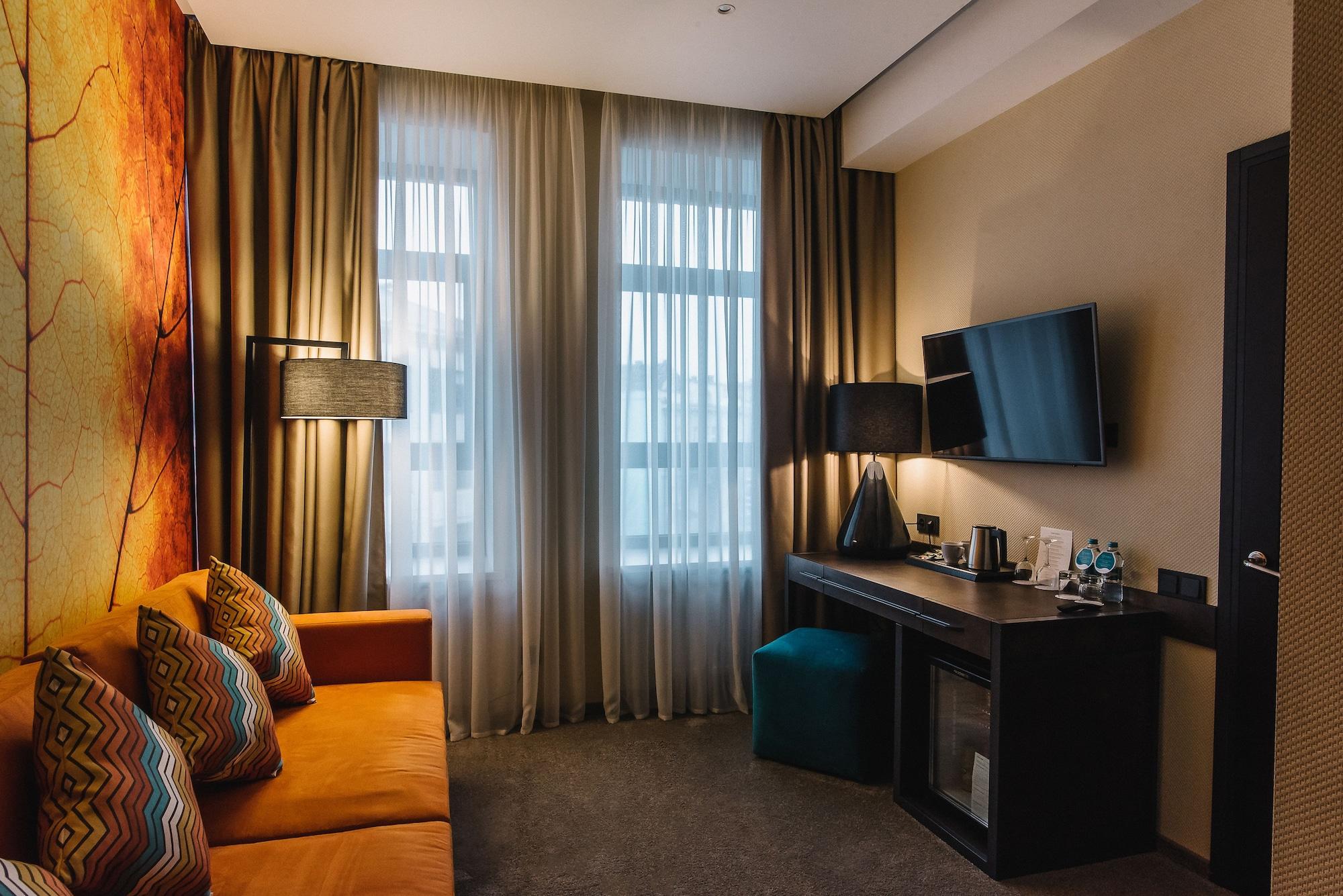 Noble Boutique Hotel Lutsʼk Eksteriør billede