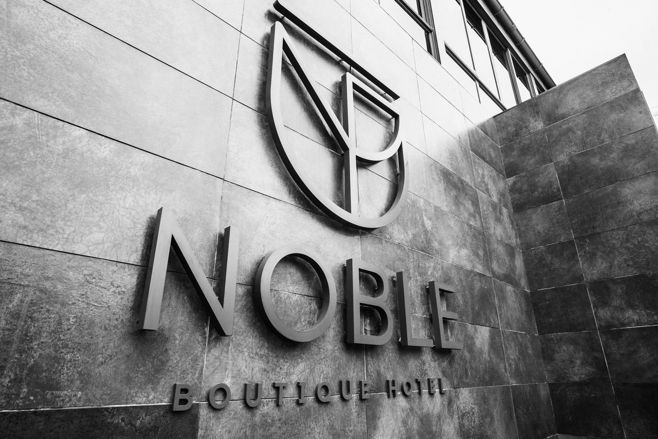 Noble Boutique Hotel Lutsʼk Eksteriør billede