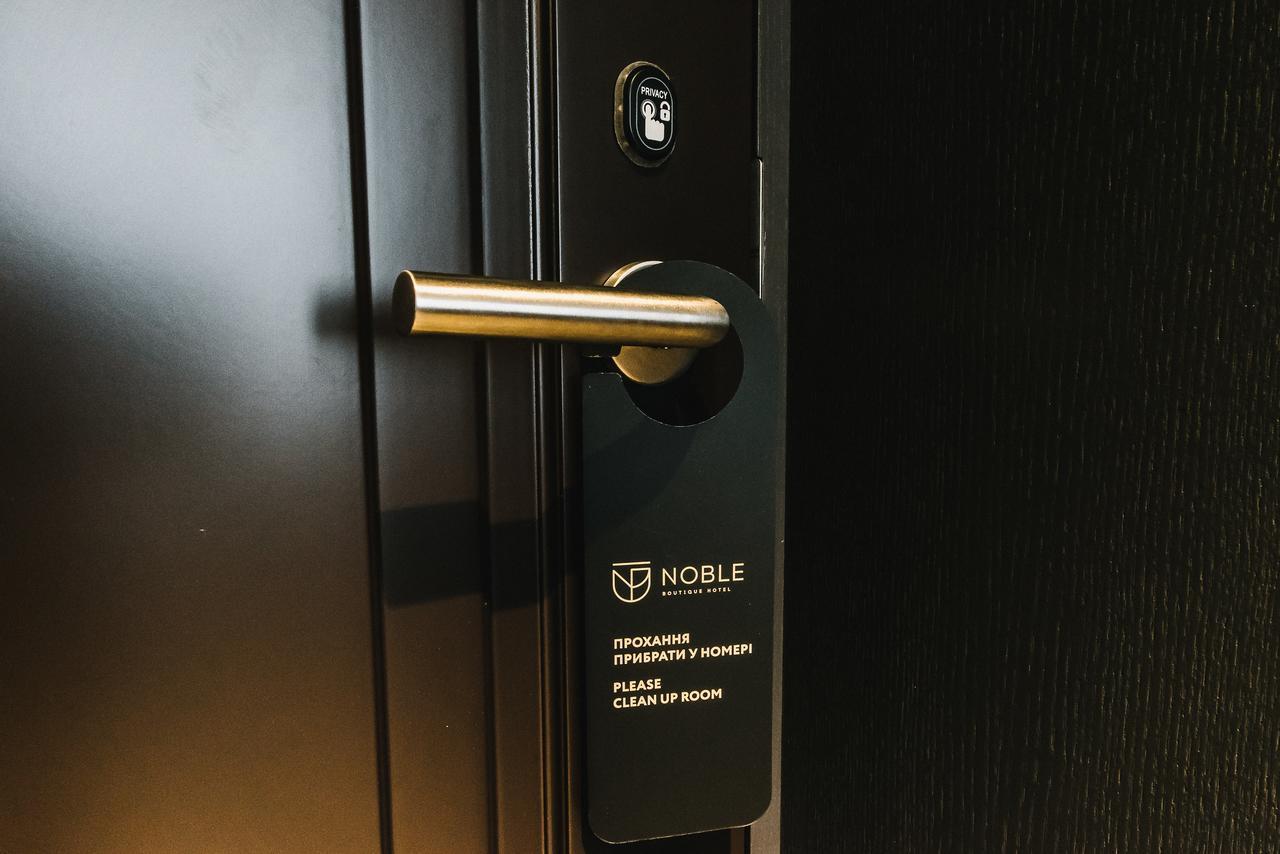 Noble Boutique Hotel Lutsʼk Eksteriør billede