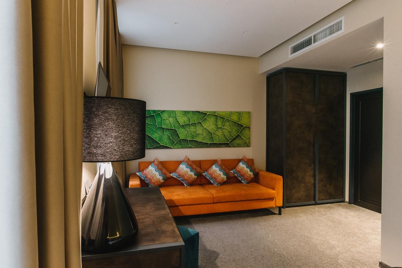 Noble Boutique Hotel Lutsʼk Eksteriør billede