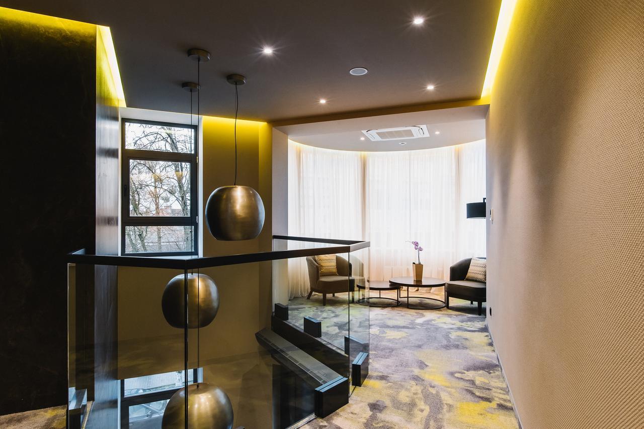 Noble Boutique Hotel Lutsʼk Eksteriør billede