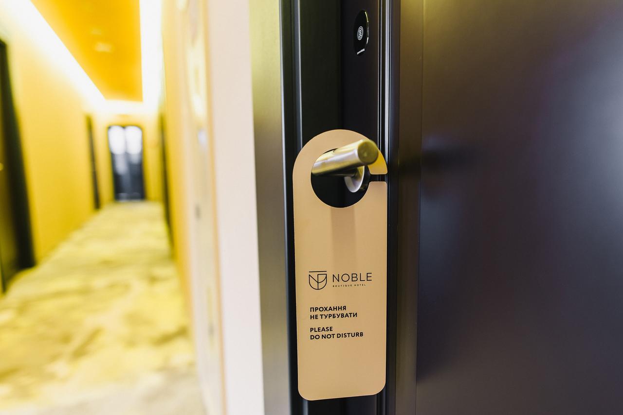 Noble Boutique Hotel Lutsʼk Eksteriør billede